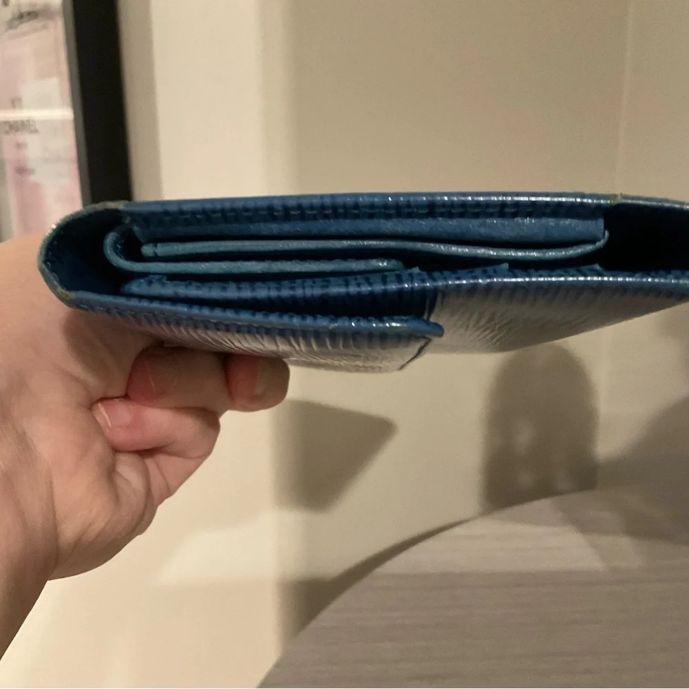 Louis Vuitton Epi International Wallet